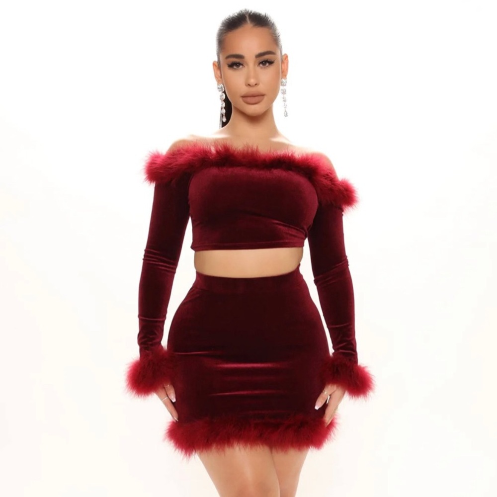 Fashion Nova Let’s Fall In Love Velvet Babe Set Burgundy Size Small